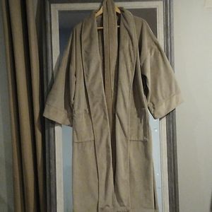Claiborne Robe